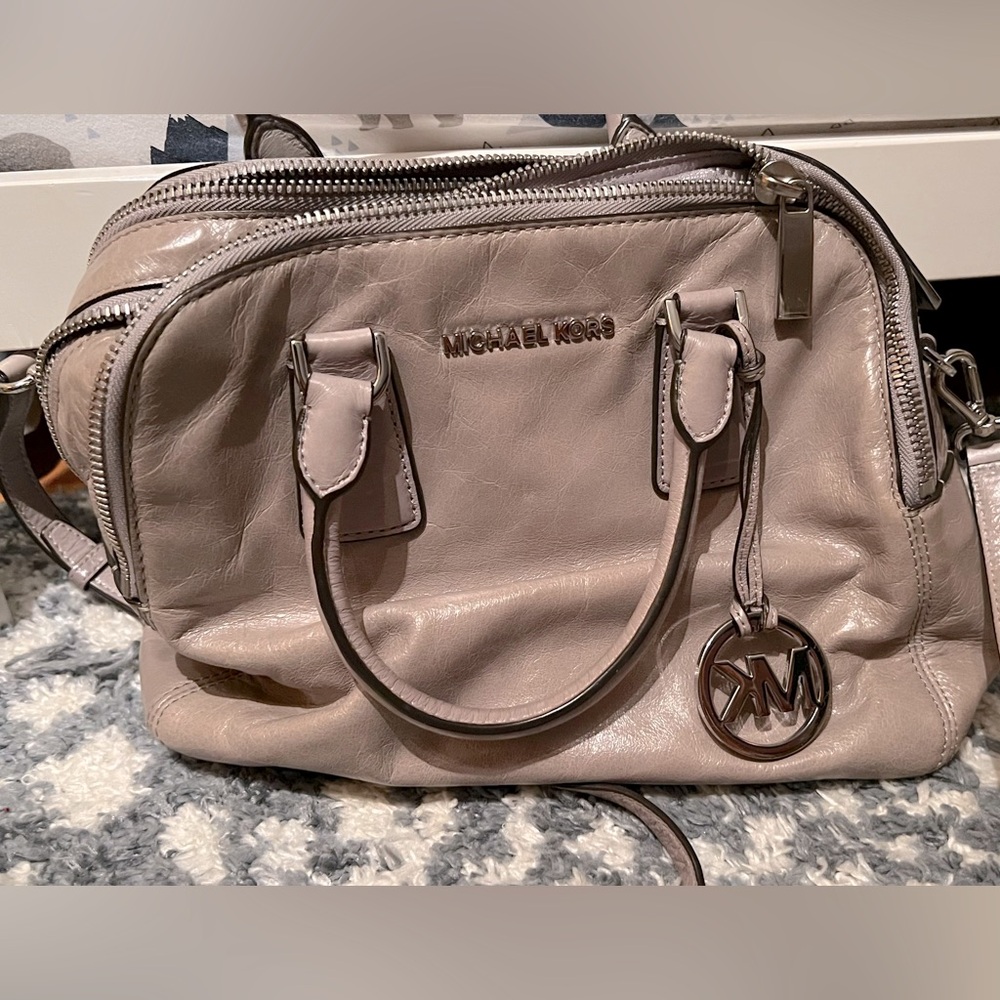 Authentic Light grey Michael Kors Purse hand bag.